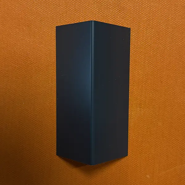 Cornière L en tôle laquée pliée sur mesure dans notre atelier de pliage à Taissy près de Reims (Marne)